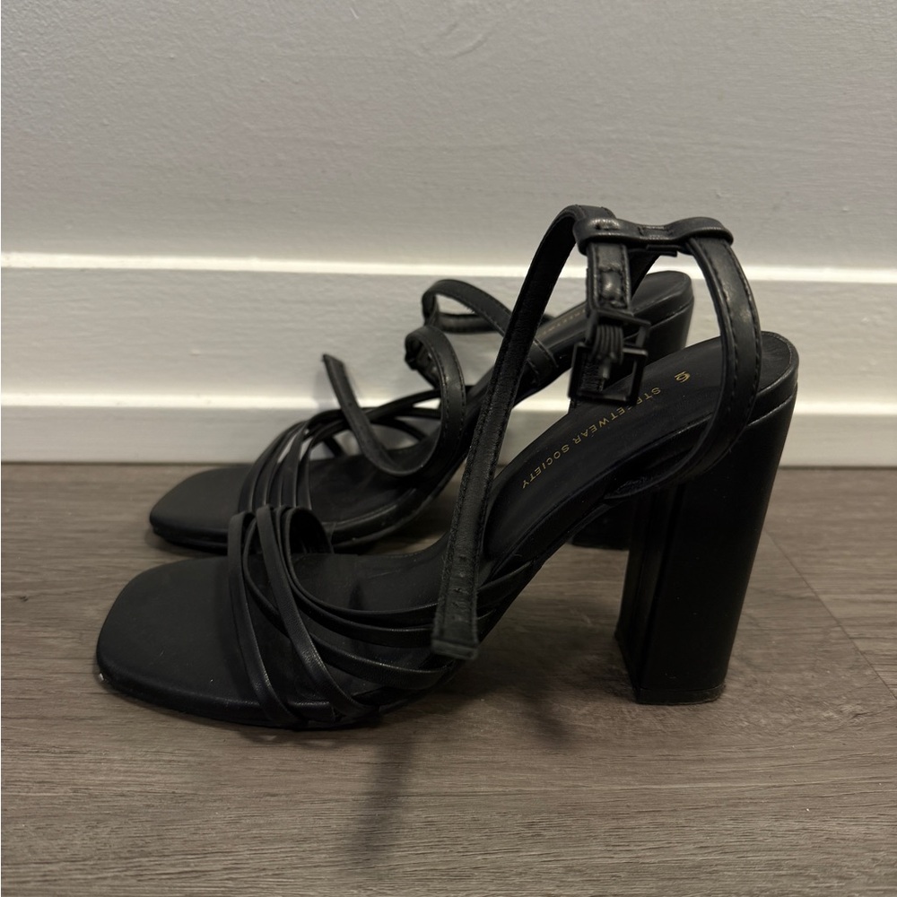 🩵 Streetwear Society - Black Strappy Block Heel Sandals – Size 6